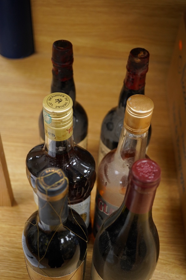 Six bottles of wine and spirits including; Muscat de Beaumes de Venise, Ramirez de la Piscina Rioja 1998, Gevrey-Chambertin 1999, Glenside Scotch Whisky, Dos Cortados sherry, A Winter’s Tale sherry, etc.